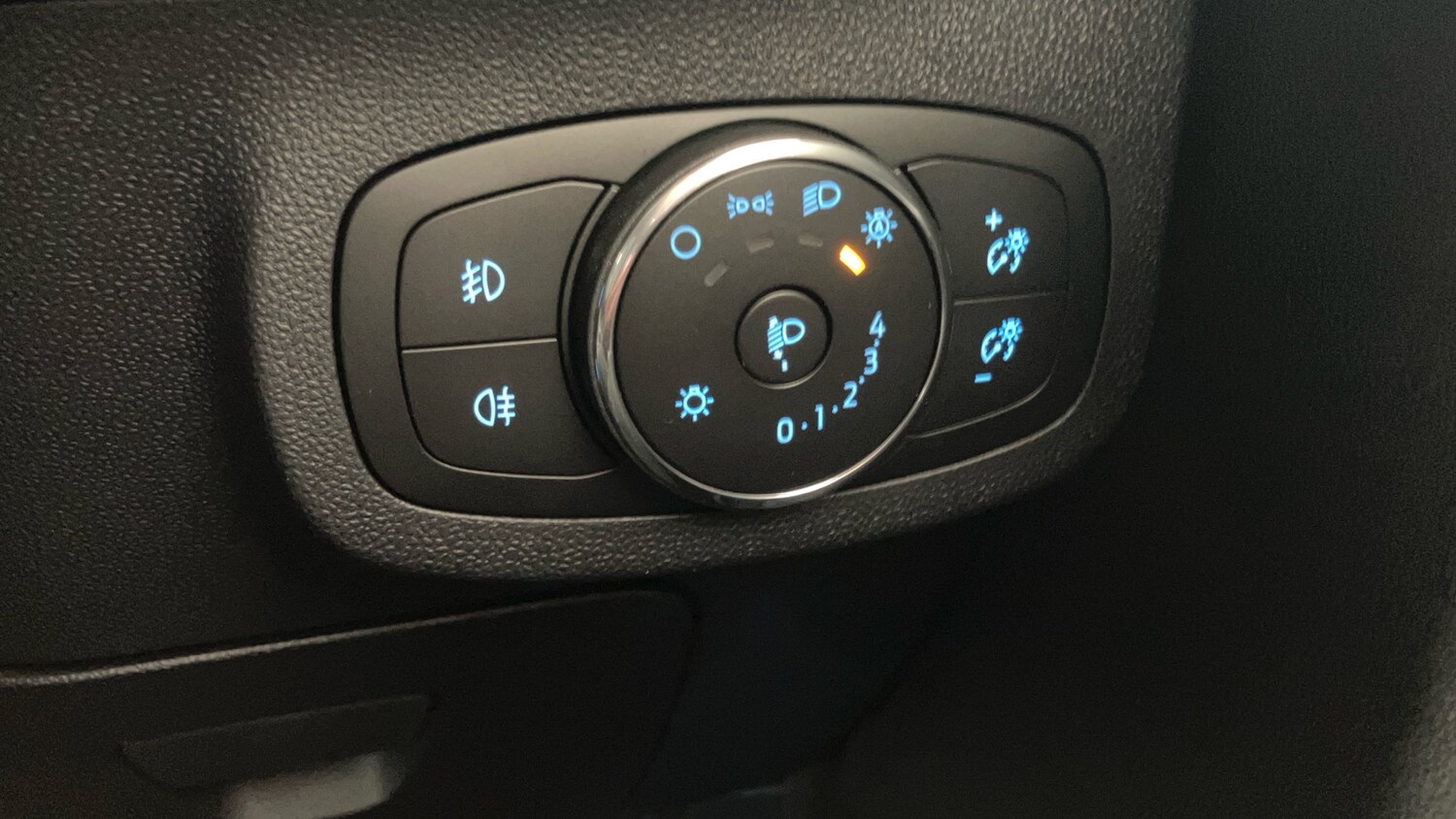 Used Ford Fiesta 2023 for sale - 78163174: Photo 37