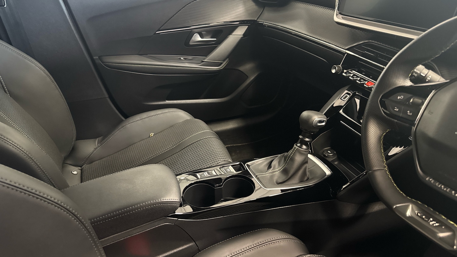 Used Peugeot 208 2022 for sale - 77052959: Photo 14