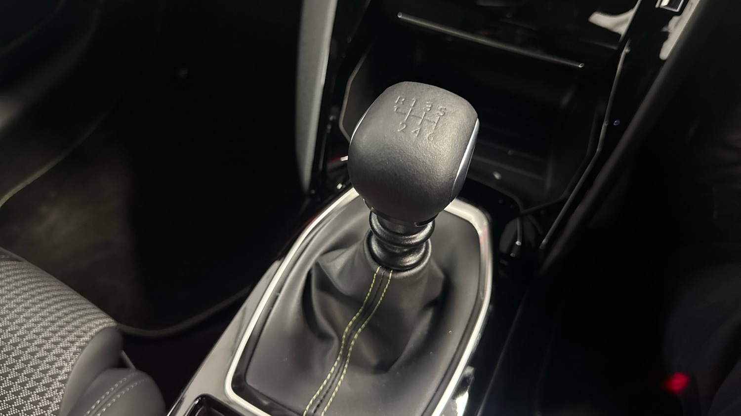 Used Peugeot 208 2022 for sale - 77052959: Photo 36