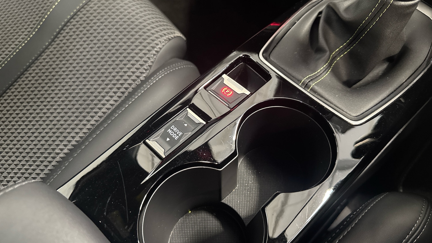 Used Peugeot 208 2022 for sale - 77052959: Photo 37