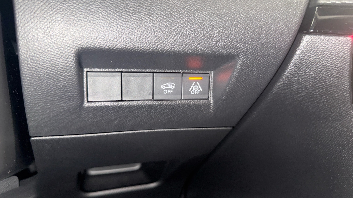 Used Peugeot 208 2022 for sale - 77052959: Photo 38