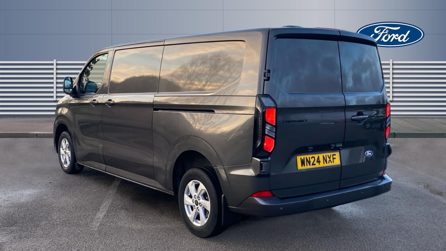 Used Ford Transit Custom 2024 for sale - 77195175: Photo 2