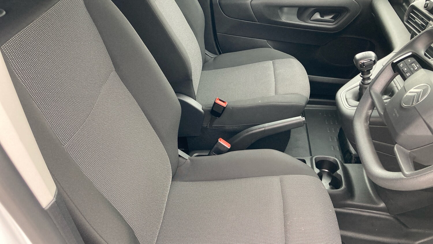 Used Citroen Berlingo 2024 for sale - 76415680: Photo 31