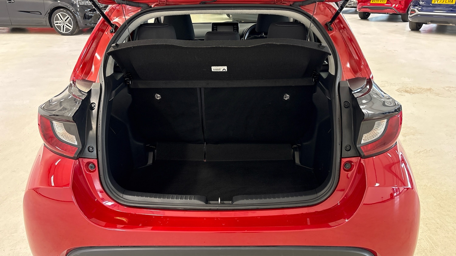 Used Toyota Yaris 2022 for sale - 77729703: Photo 4