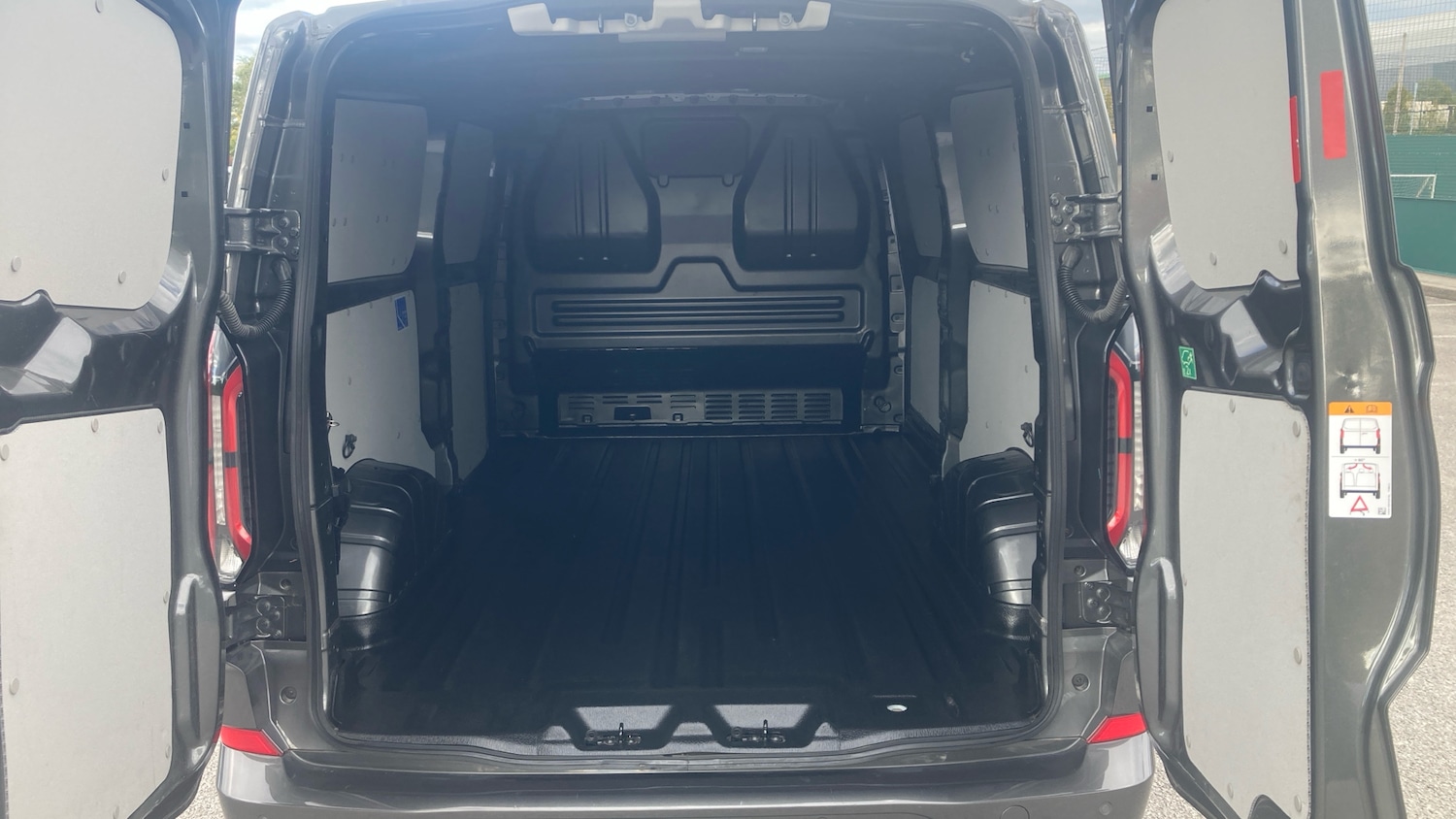 Used Ford Transit Custom 2024 for sale - 76045893: Photo 12