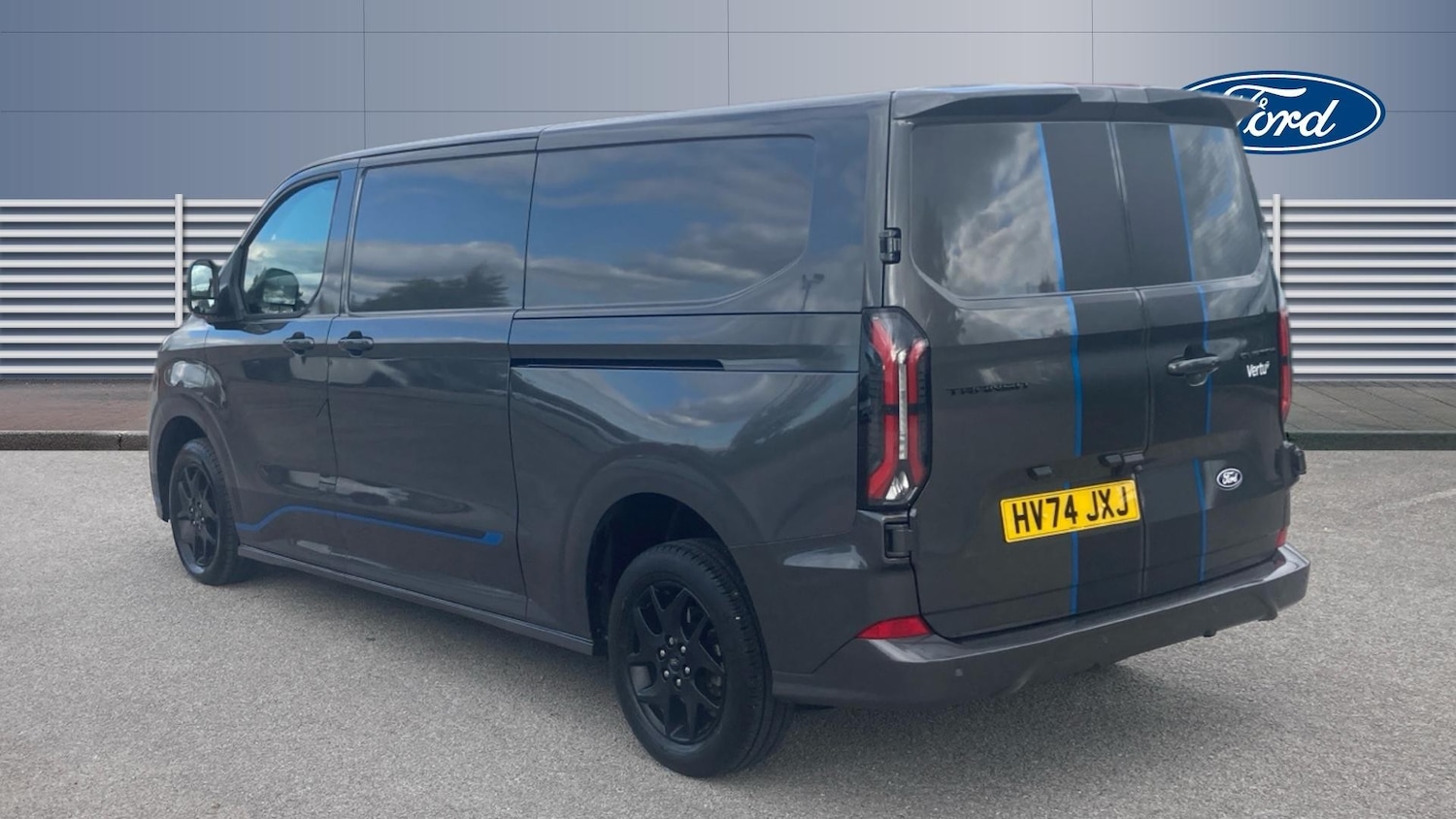 Used Ford Transit Custom 2024 for sale - 76045893: Photo 2