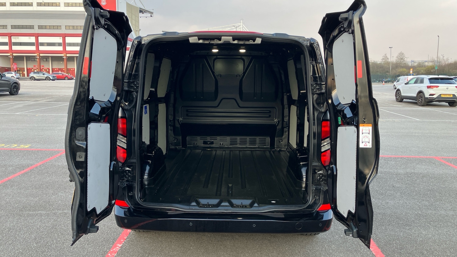 Used Ford Transit Custom 2024 for sale - 77834265: Photo 3