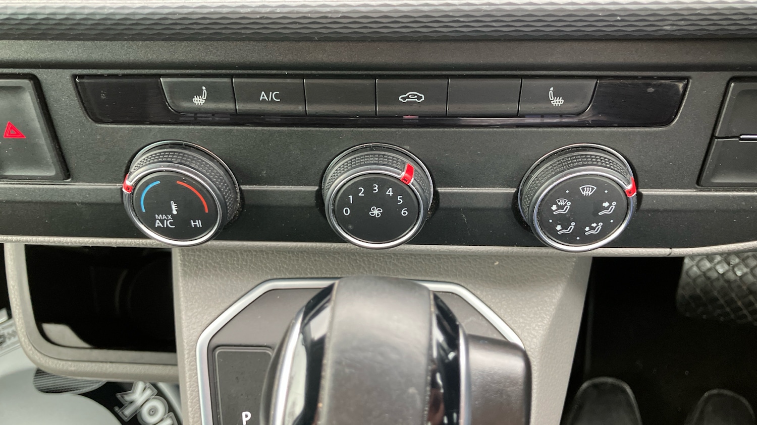 Used Volkswagen Transporter 2022 for sale - 77180670: Photo 29