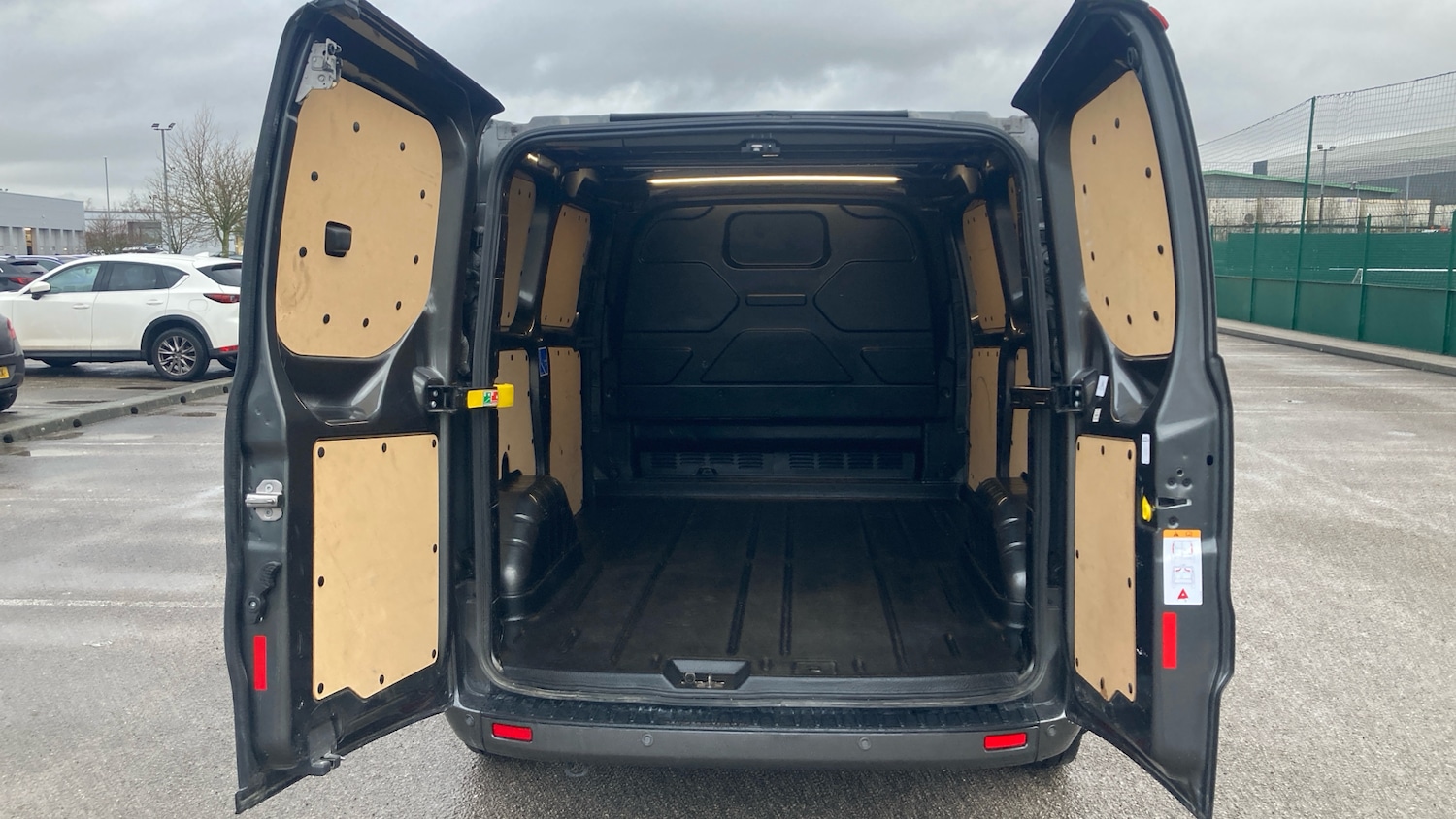 Used Ford Transit Custom 2023 for sale - 77168475: Photo 3