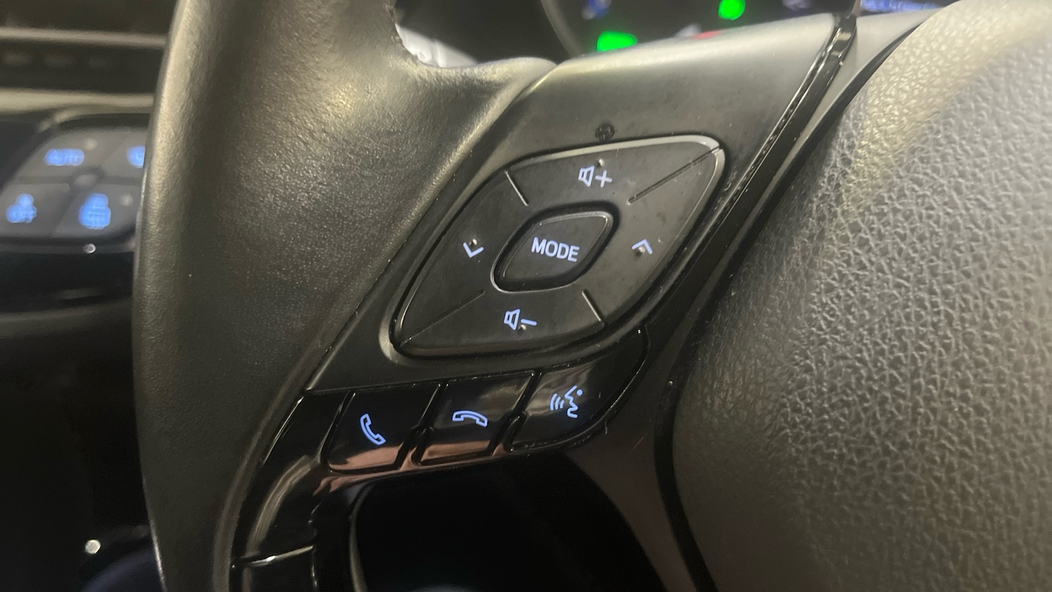 Used Toyota C-HR 2020 for sale - 77687882: Photo 21