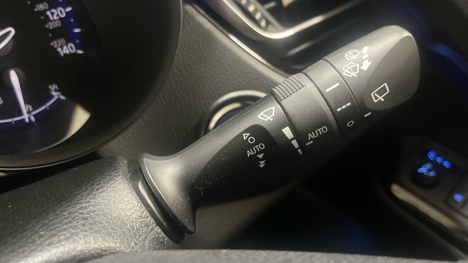 Used Toyota C-HR 2020 for sale - 77687882: Photo 26