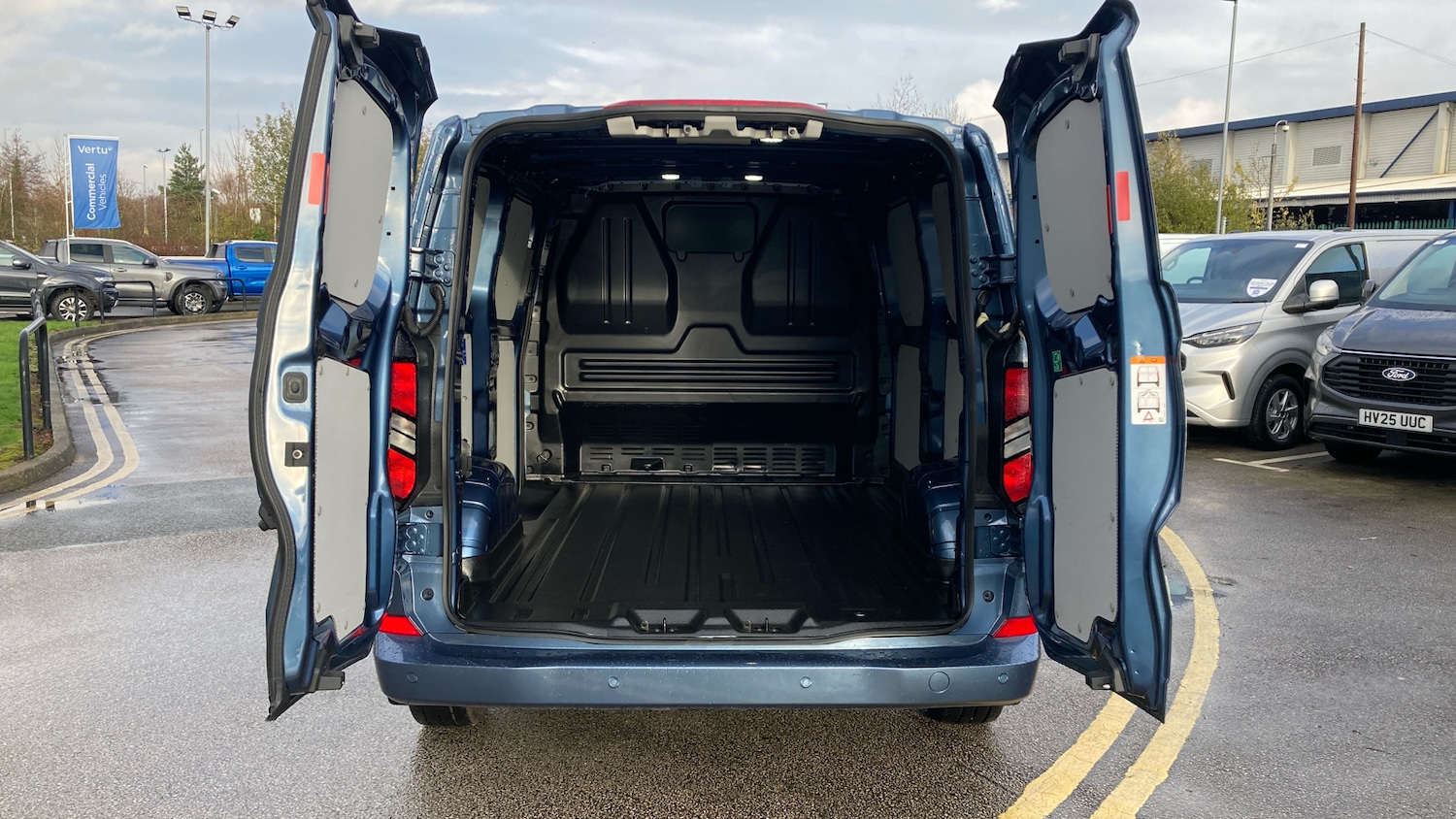 Used Ford Transit Custom 2025 for sale - 76756912: Photo 3