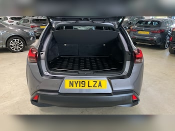 Used Lexus UX 2019 for sale - 79500357: Photo