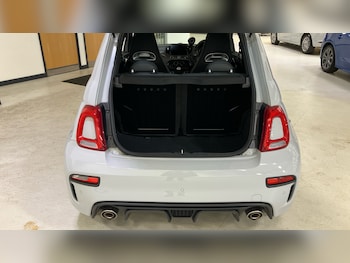 Used Abarth 595 2022 for sale - 76541737: Photo
