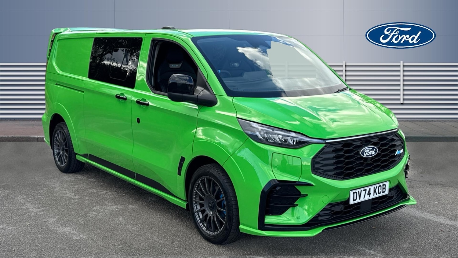 Used Ford Transit Custom 2024 for sale - 76352047: Photo 1