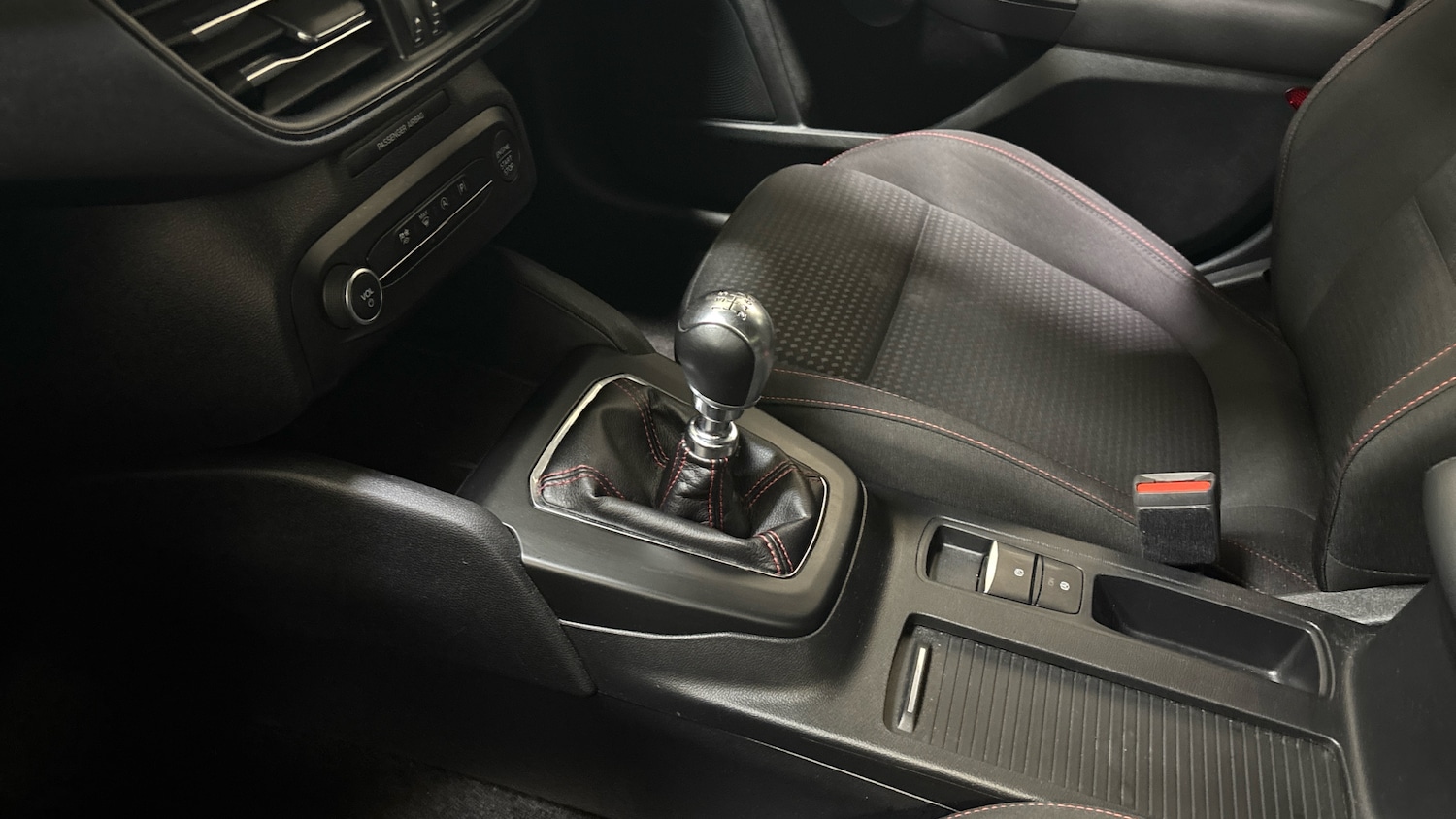 Used Ford Focus 2023 for sale - 76508054: Photo 13