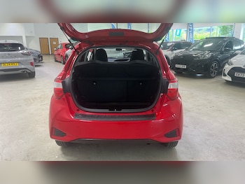 Used Toyota Yaris 2019 for sale - 78643392: Photo