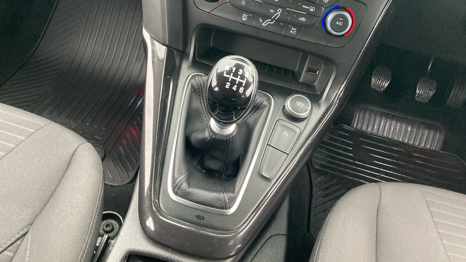 Used Ford Focus 2017 for sale - 77045605: Photo 13