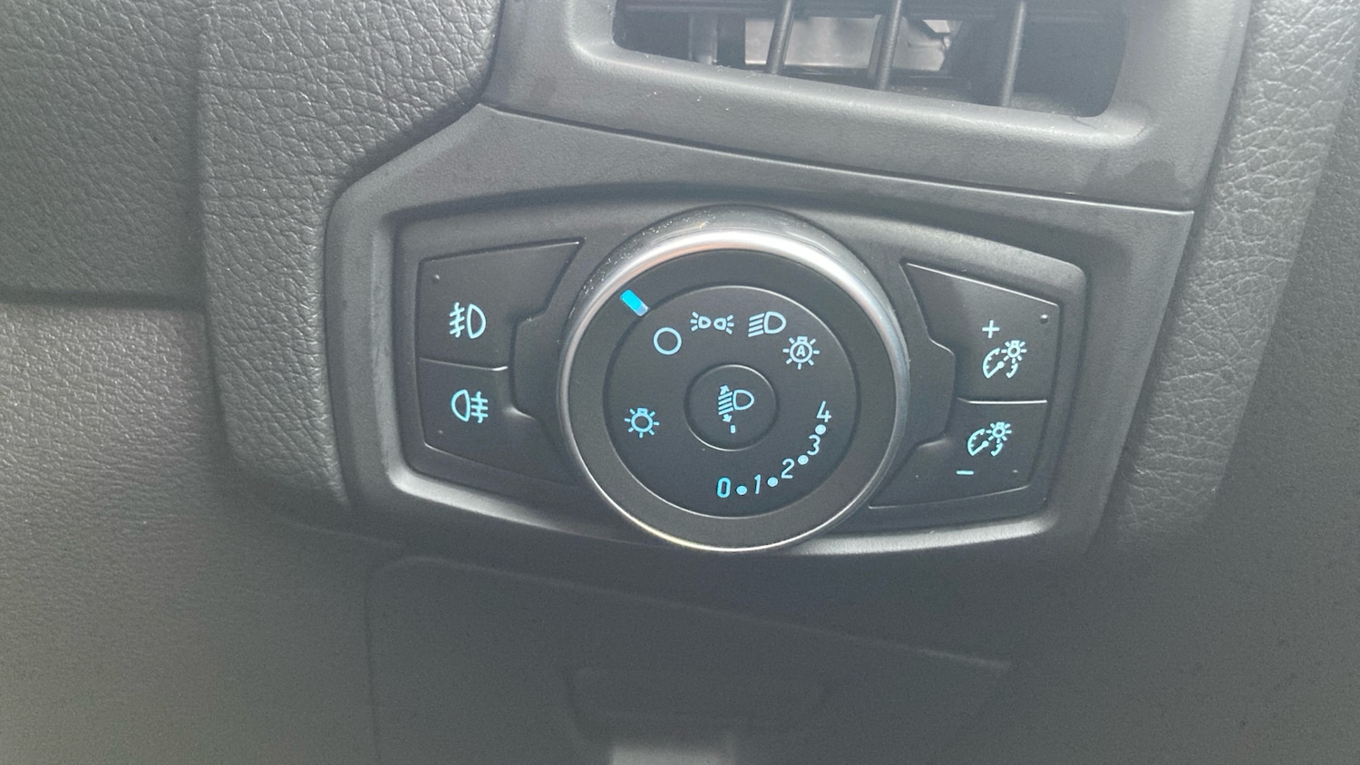 Used Ford Focus 2017 for sale - 77045605: Photo 24