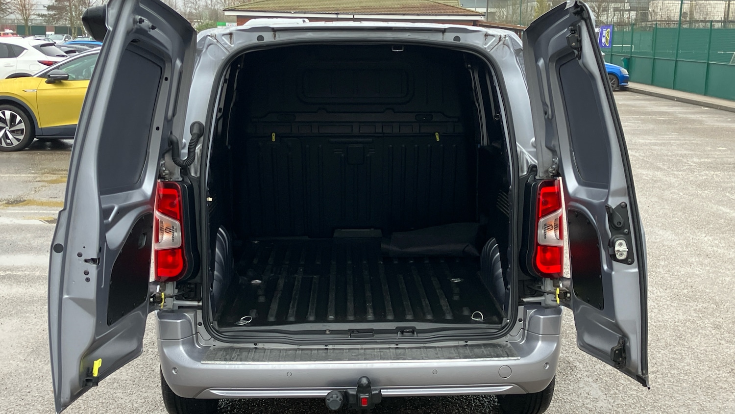 Used Peugeot Partner 2021 for sale - 77136871: Photo 3