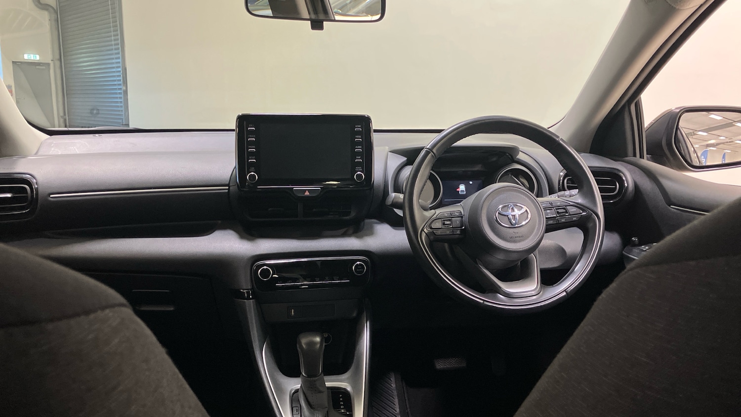 Used Toyota Yaris 2023 for sale - 77019136: Photo 10