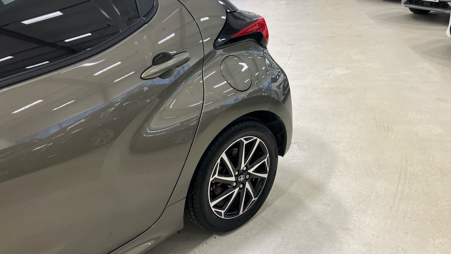 Used Toyota Yaris 2023 for sale - 77019136: Photo 25