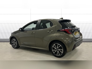Used Toyota Yaris 2023 for sale - 77019136: Photo