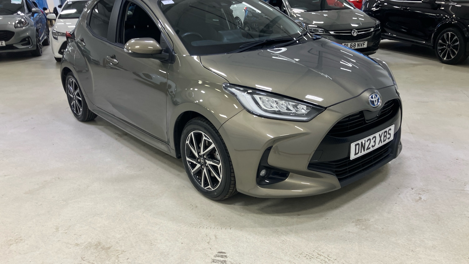 Used Toyota Yaris 2023 for sale - 77019136: Photo 34