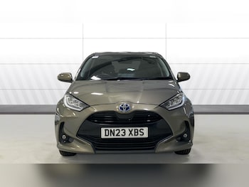 Used Toyota Yaris 2023 for sale - 77019136: Photo