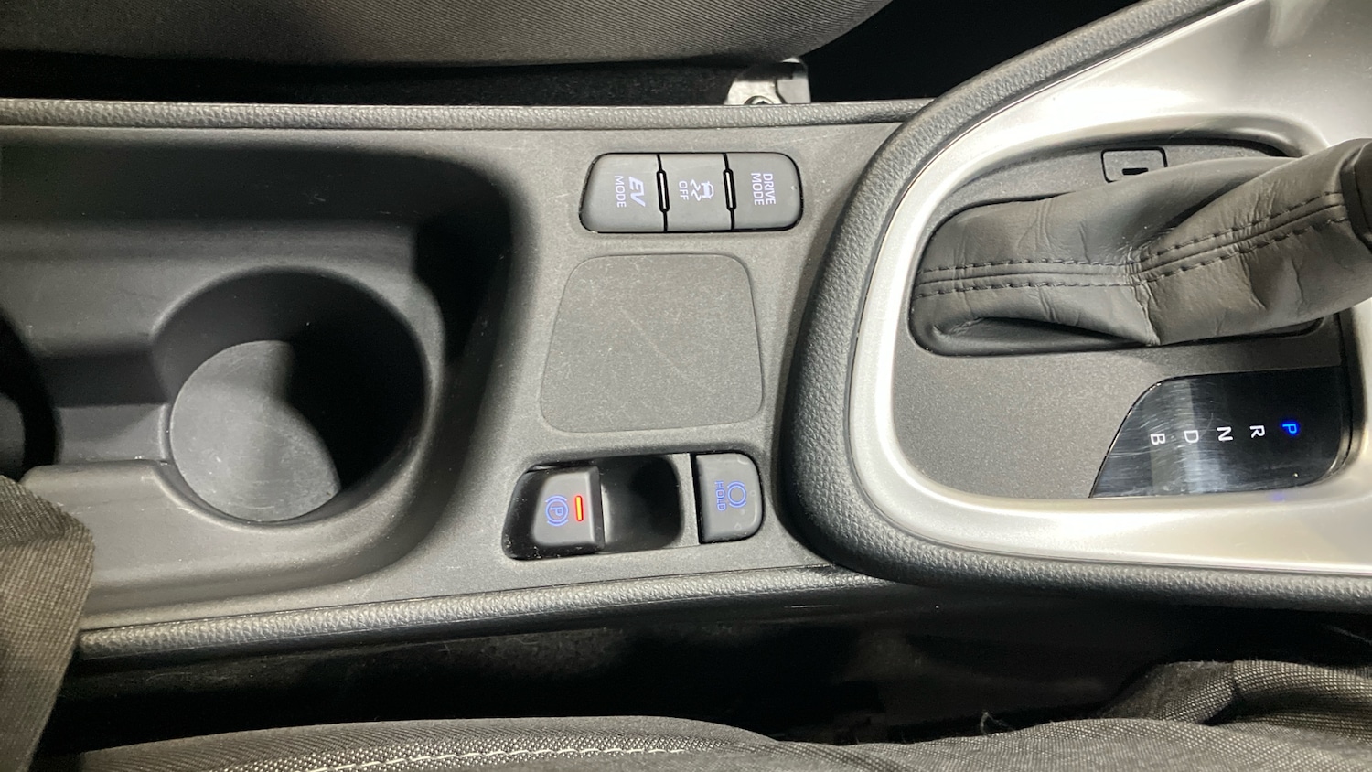 Used Toyota Yaris 2023 for sale - 77019136: Photo 47