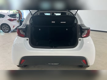 Used Toyota Yaris 2023 for sale - 79385807: Photo