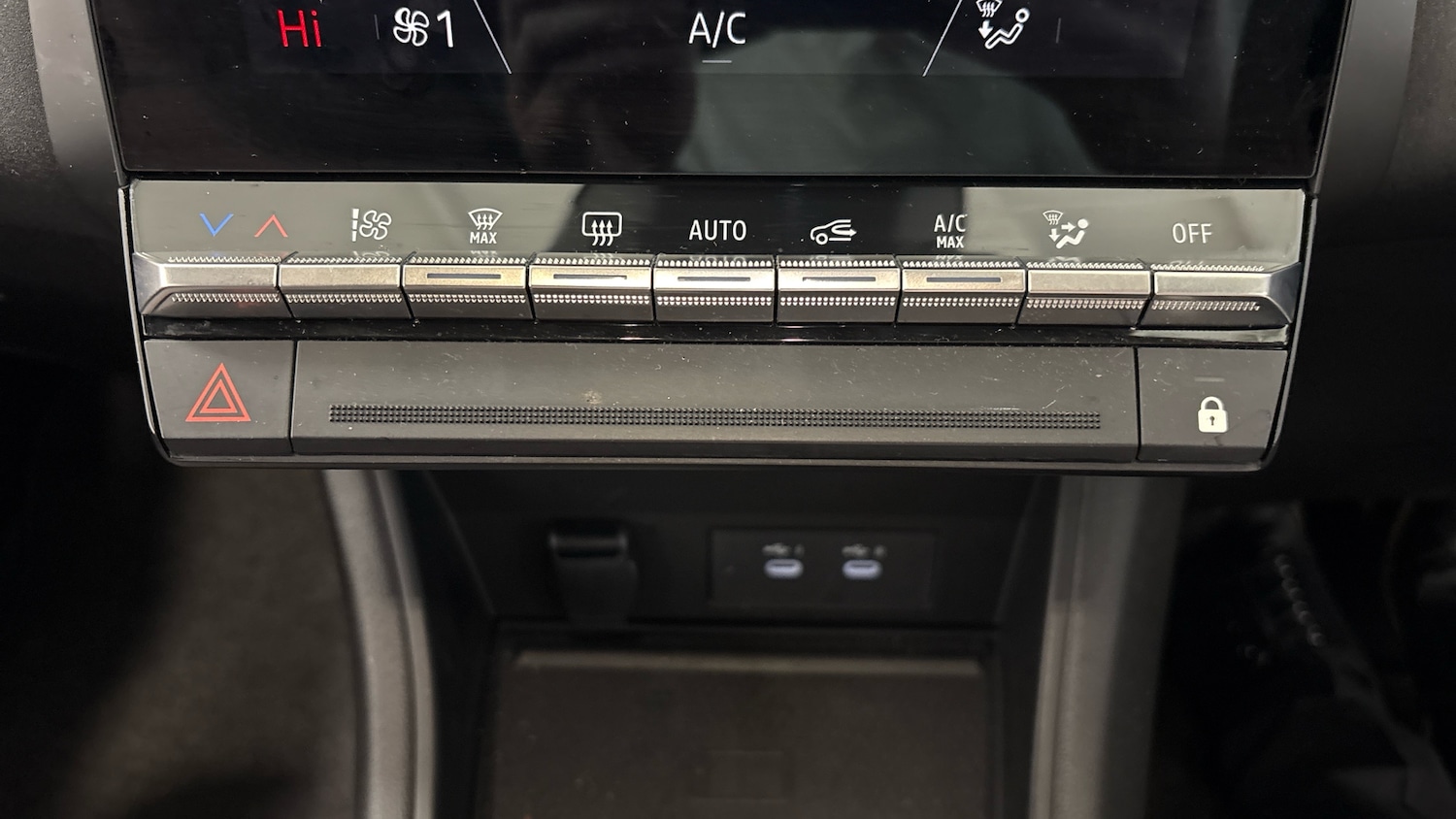 Used Renault Captur 2024 for sale - 77720962: Photo 40