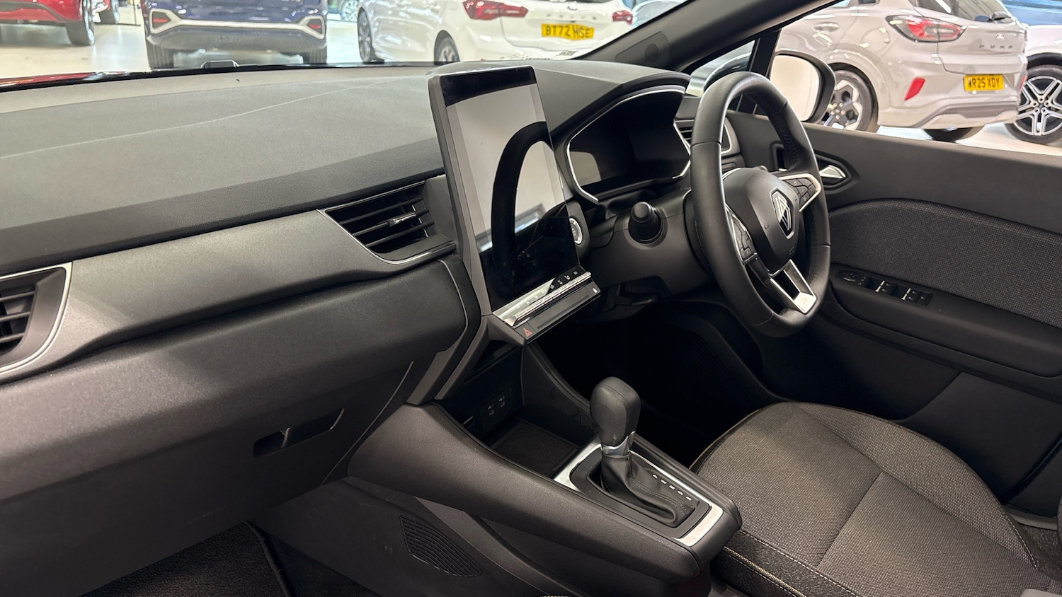 Used Renault Captur 2024 for sale - 77720962: Photo 9