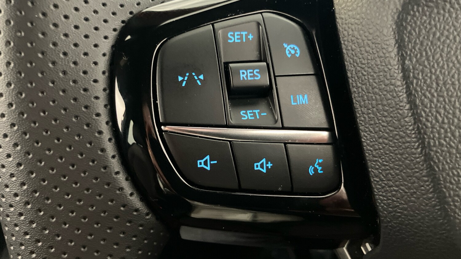 Used Ford Puma 2025 for sale - 78162385: Photo 31