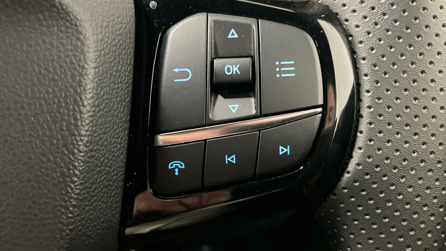 Used Ford Puma 2025 for sale - 78162385: Photo 33