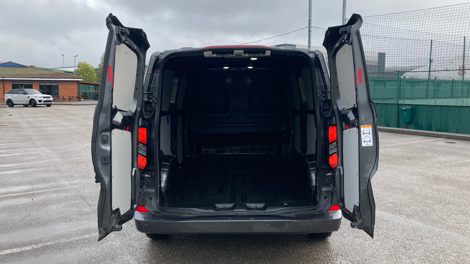 Used Ford Transit Custom 2024 for sale - 76320011: Photo 3