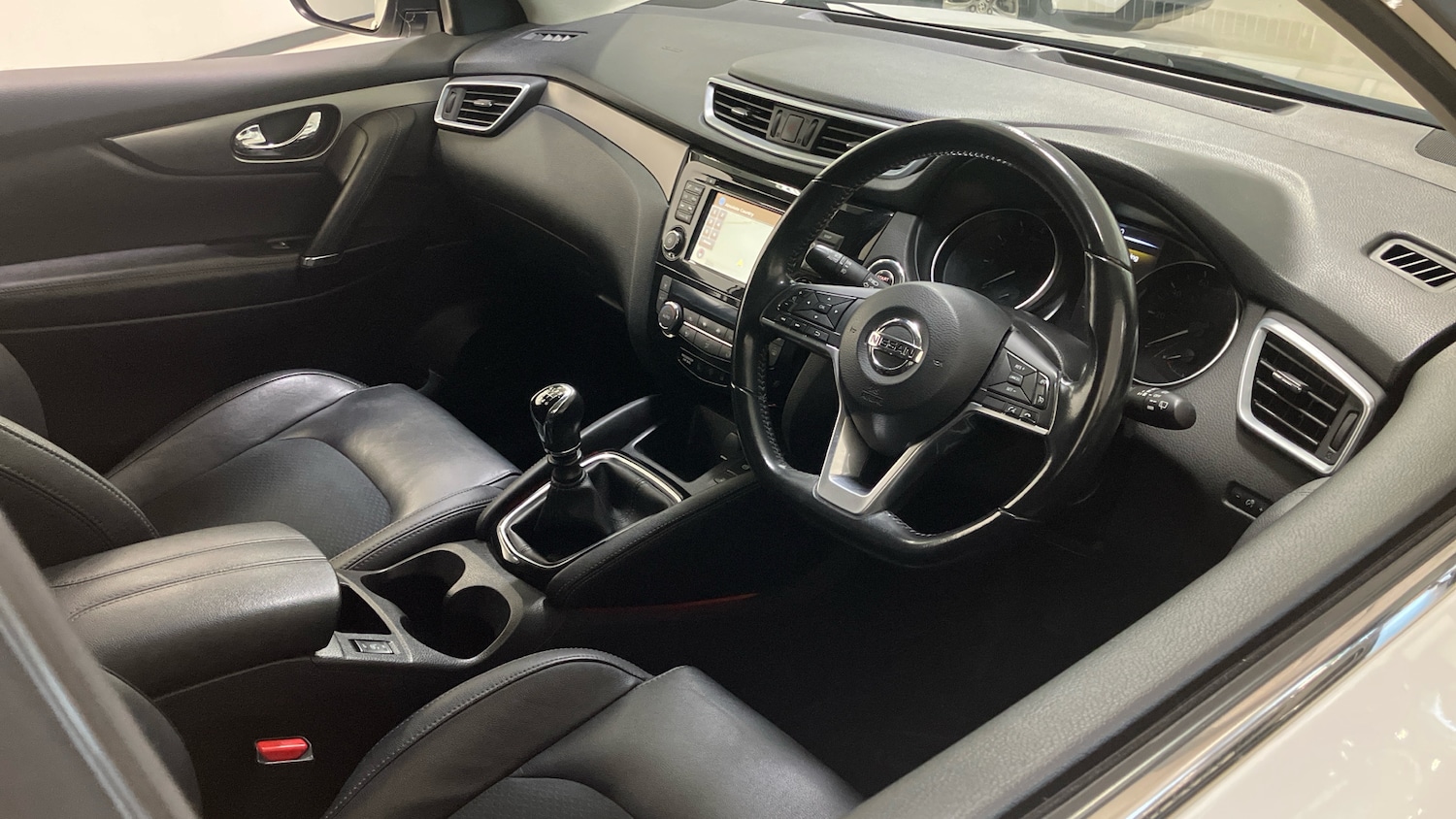 Used Nissan Qashqai 2018 for sale - 77052934: Photo 41