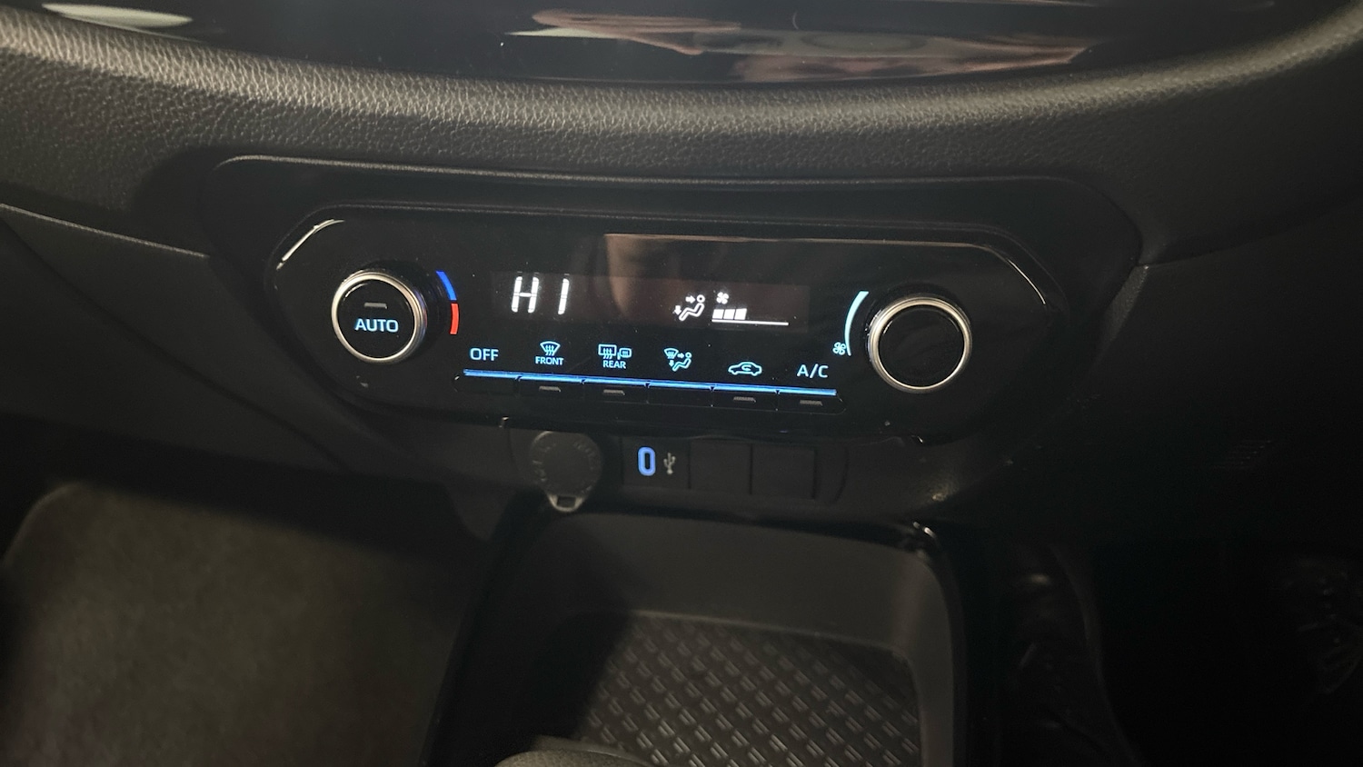 Used Toyota Aygo X 2024 for sale - 77201126: Photo 26