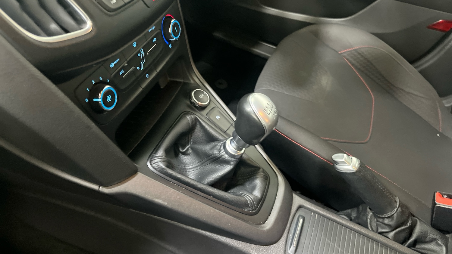 Used Ford Focus 2017 for sale - 78092639: Photo 13