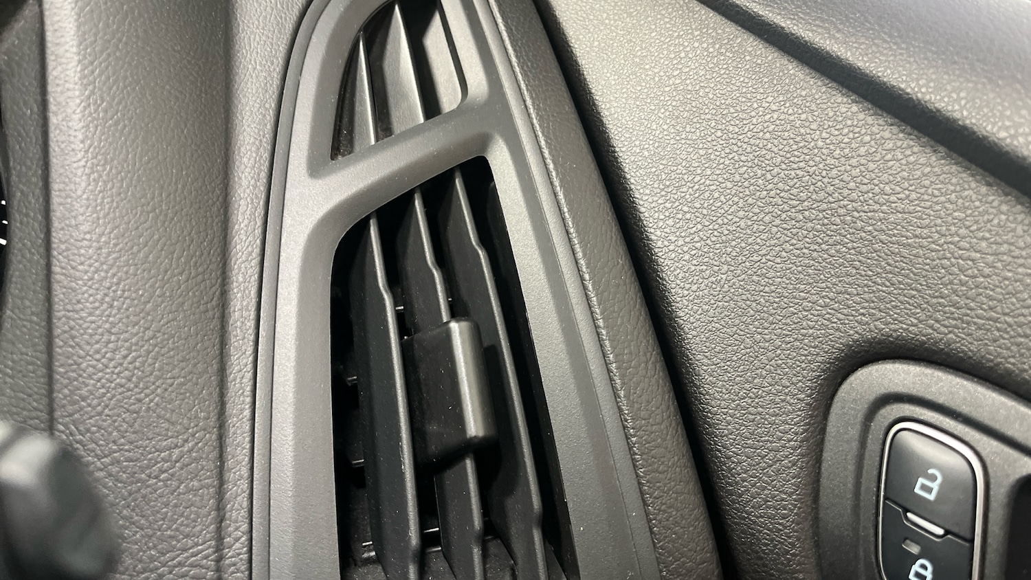 Used Ford Focus 2017 for sale - 78092639: Photo 32