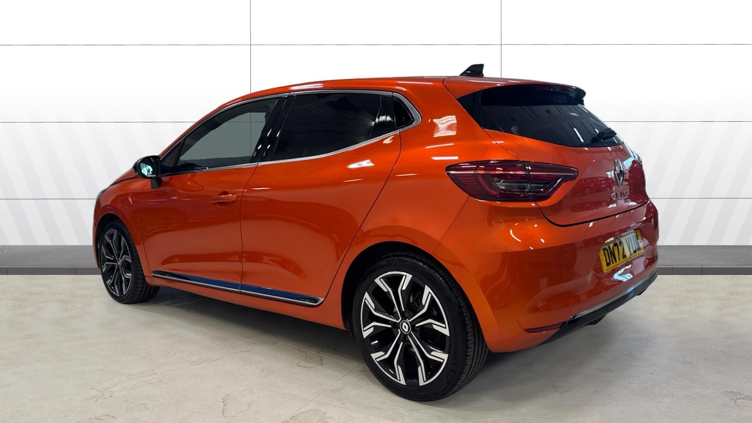 Used Renault Clio 2022 for sale - 77933923: Photo 2