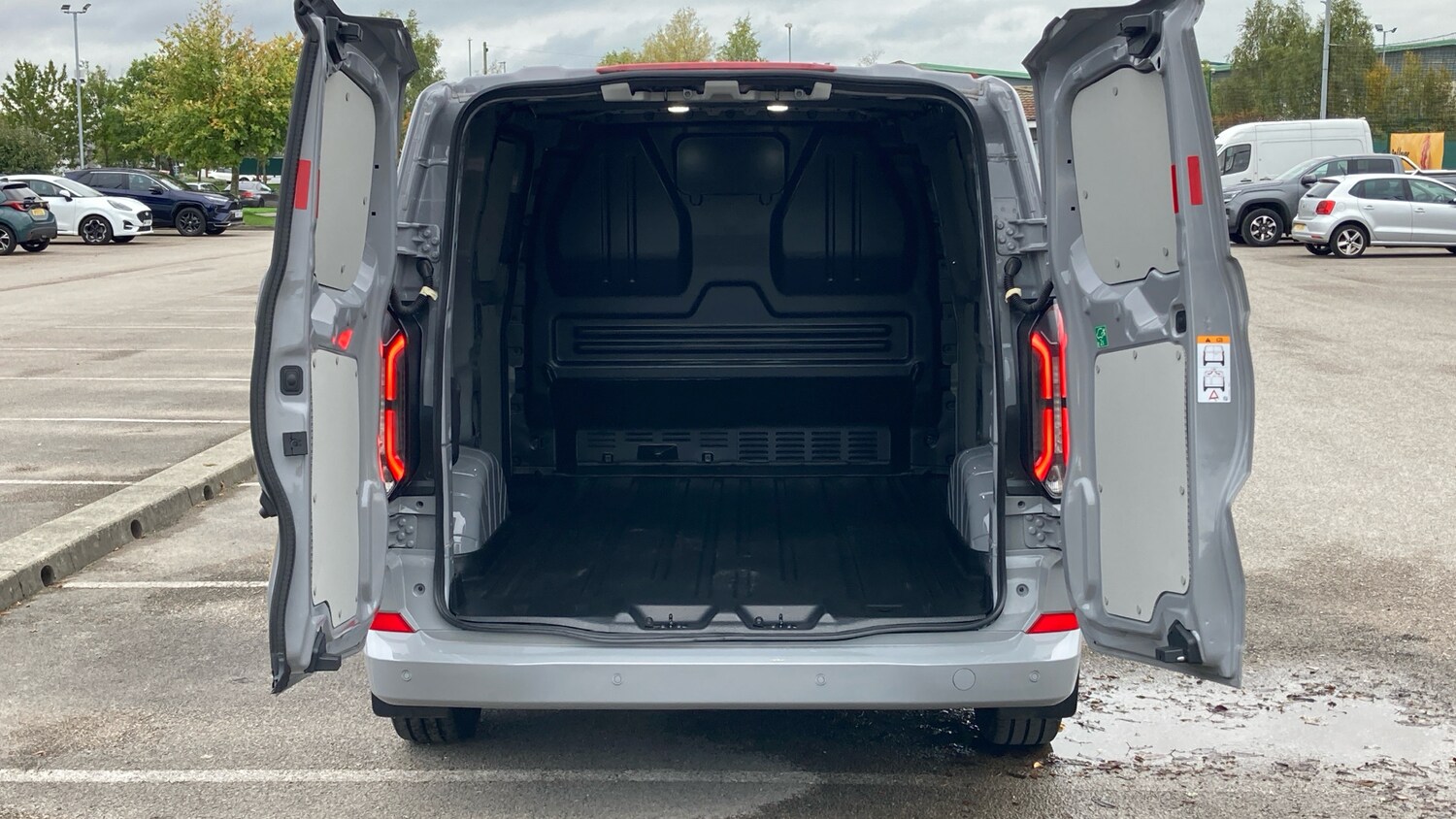 Used Ford Transit Custom 2025 for sale - 76608598: Photo 3