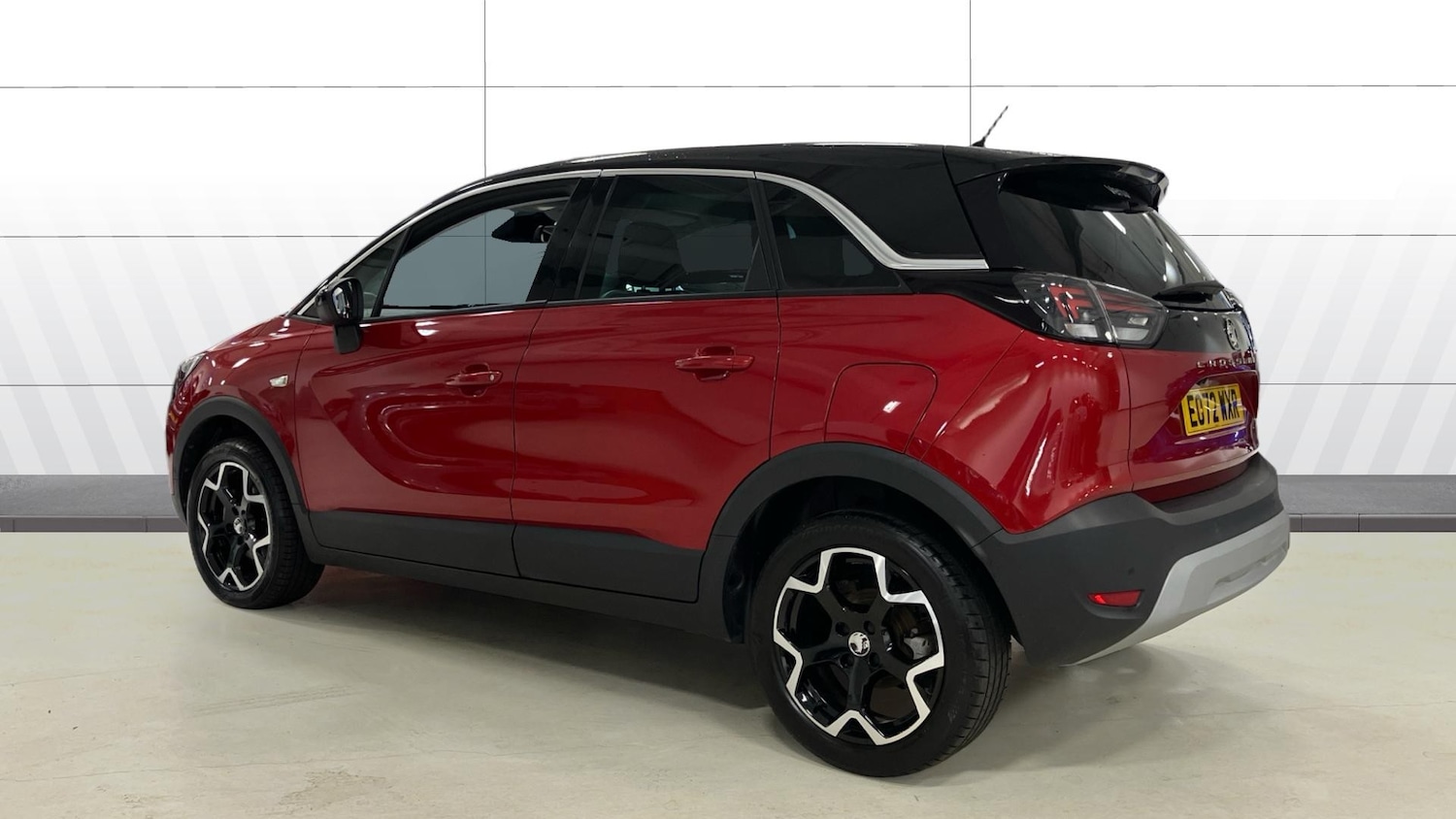 Used Vauxhall Crossland 2022 for sale - 77687895: Photo 2