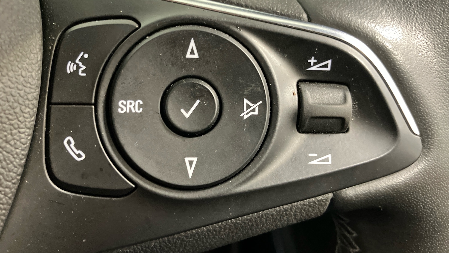Used Vauxhall Crossland 2022 for sale - 76352949: Photo 28