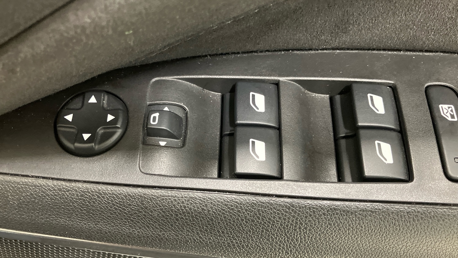 Used Vauxhall Crossland 2022 for sale - 76352949: Photo 33