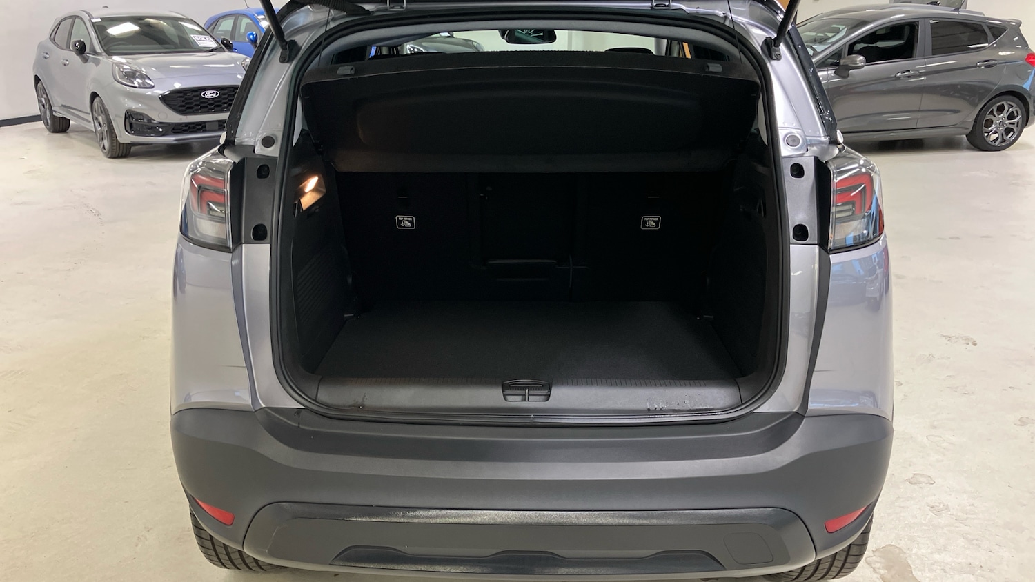 Used Vauxhall Crossland 2022 for sale - 76352949: Photo 4