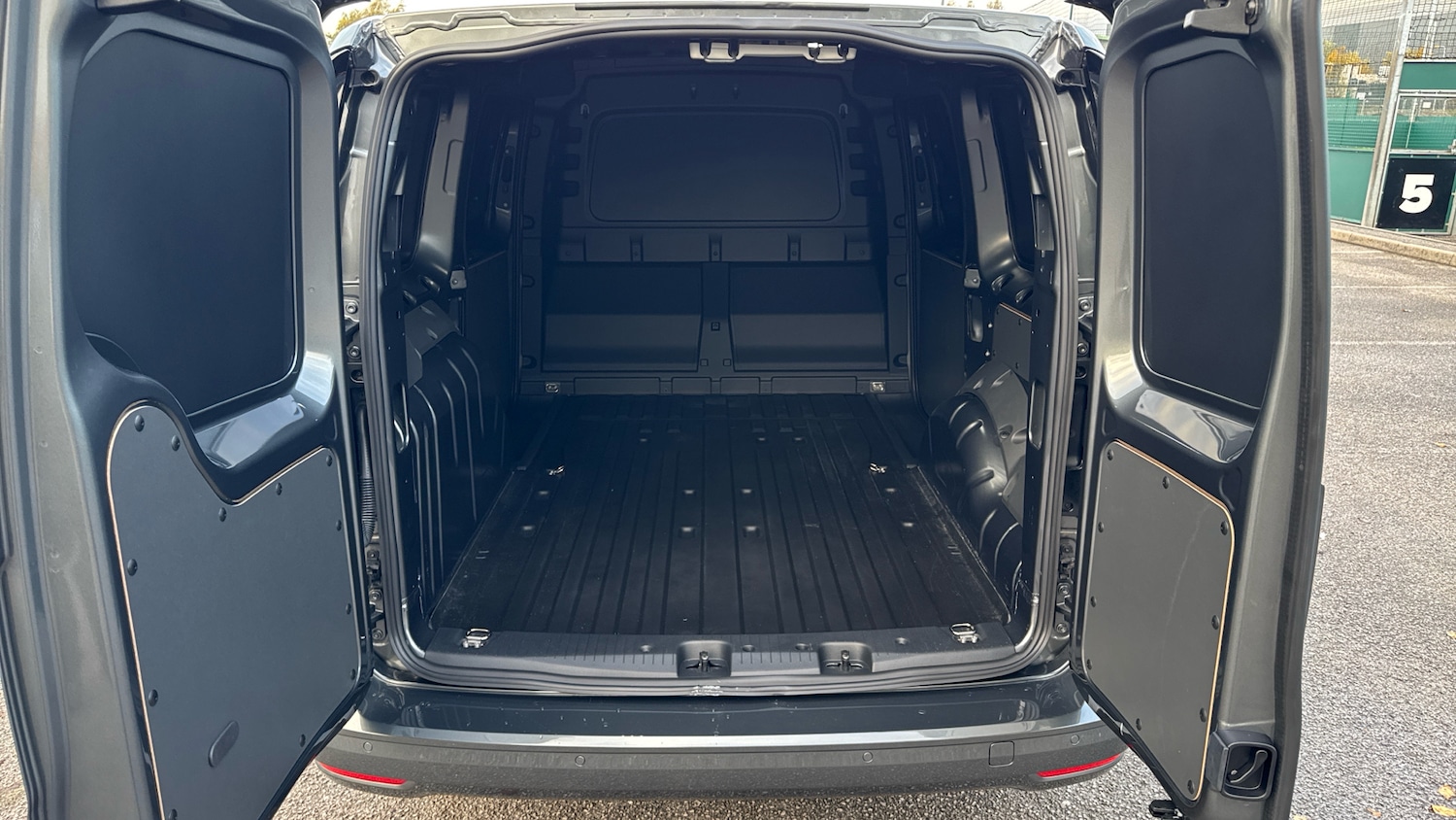 Used Ford Transit Connect 2025 for sale - 76452678: Photo 12