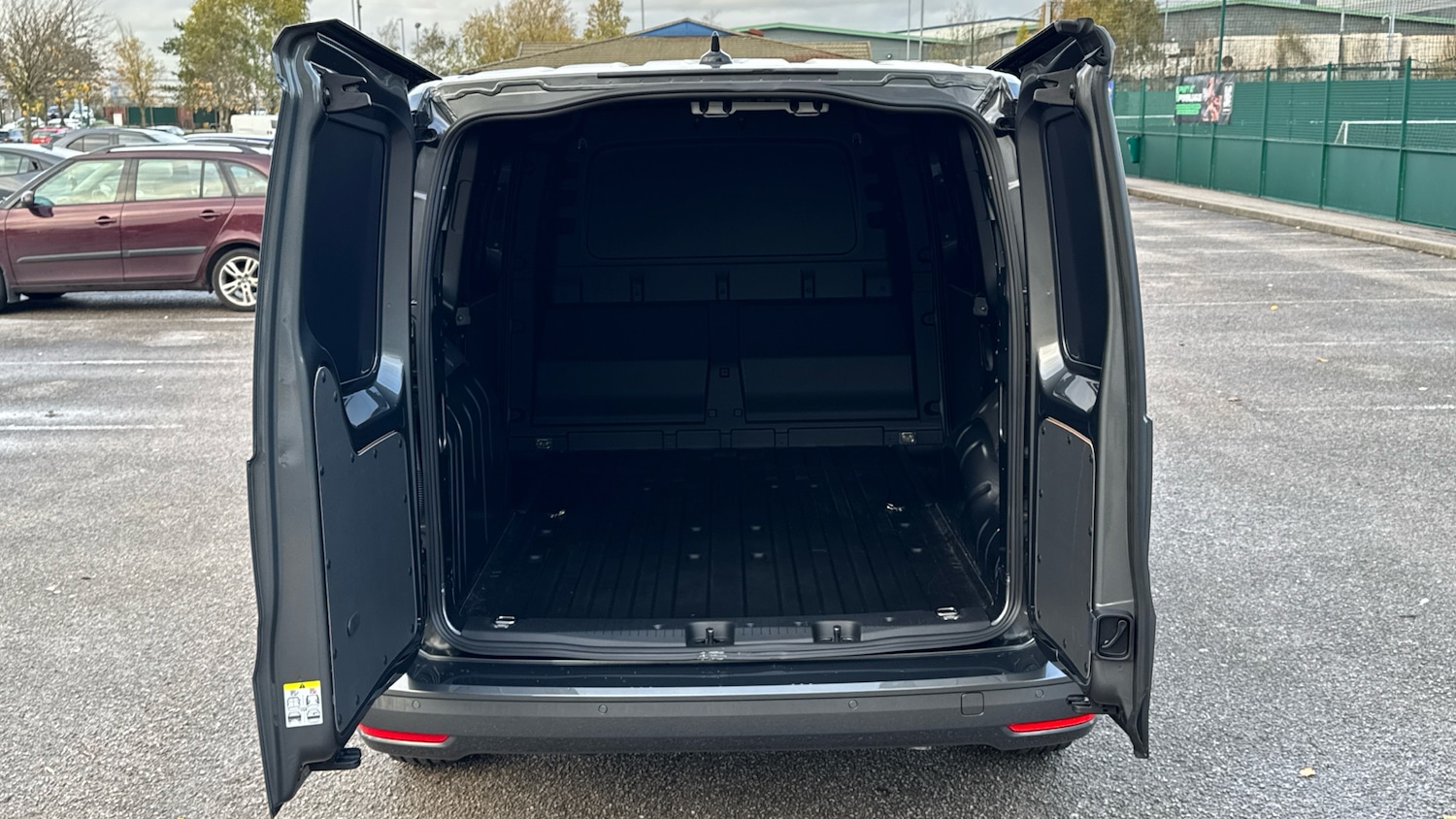 Used Ford Transit Connect 2025 for sale - 76452678: Photo 3