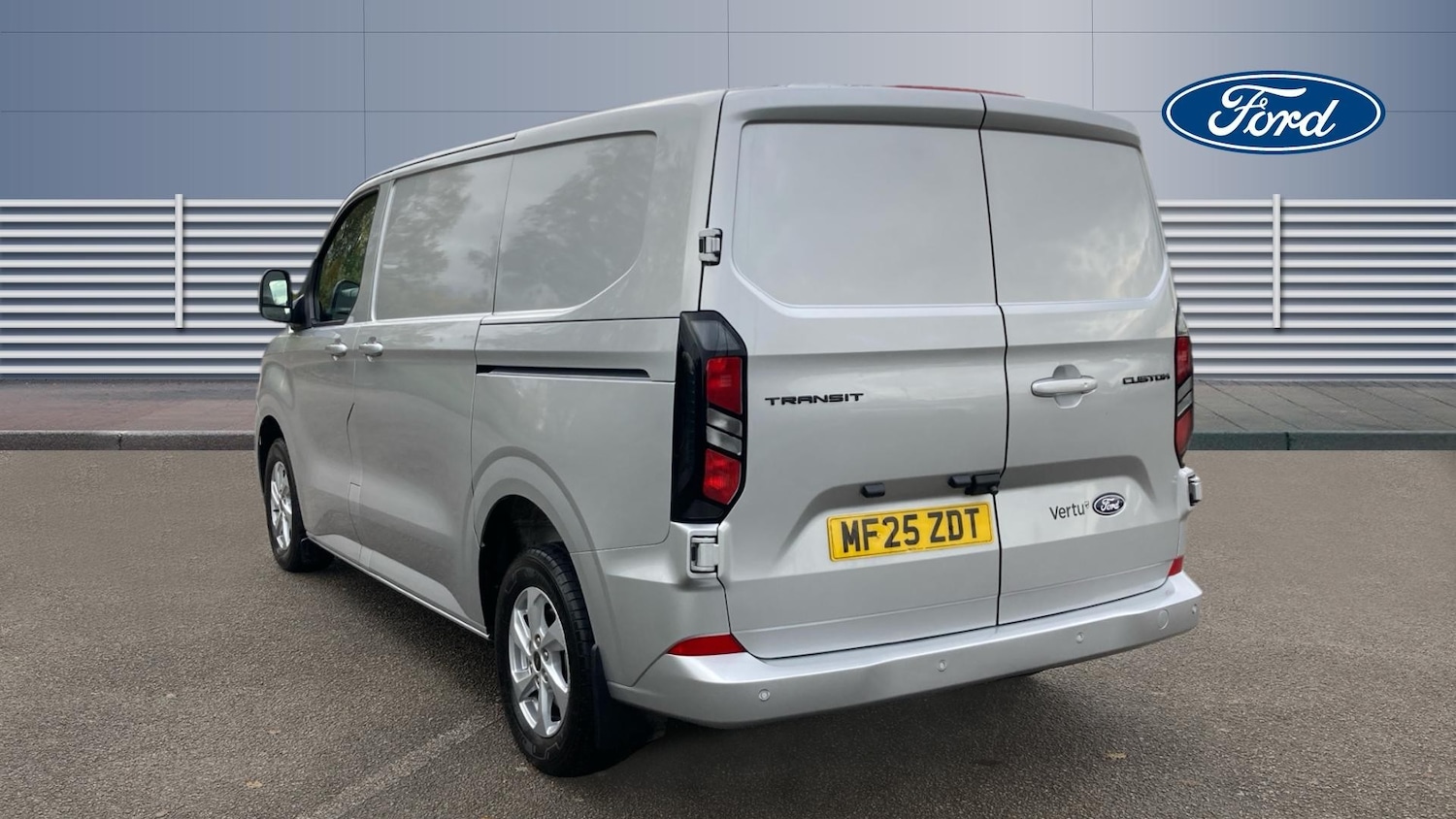 Used Ford Transit Custom 2025 for sale - 76490421: Photo 2