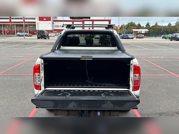 Used Nissan Navara 2021 for sale - 76352951: Photo